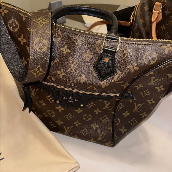 Tournelle MM Noir Louis Vuitton Monogram Archived style rare - Picture 1 of 7